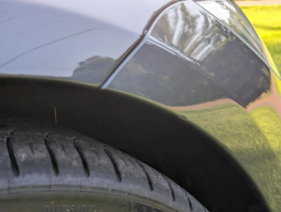 2015 Tesla Model S - Image 25 of 31