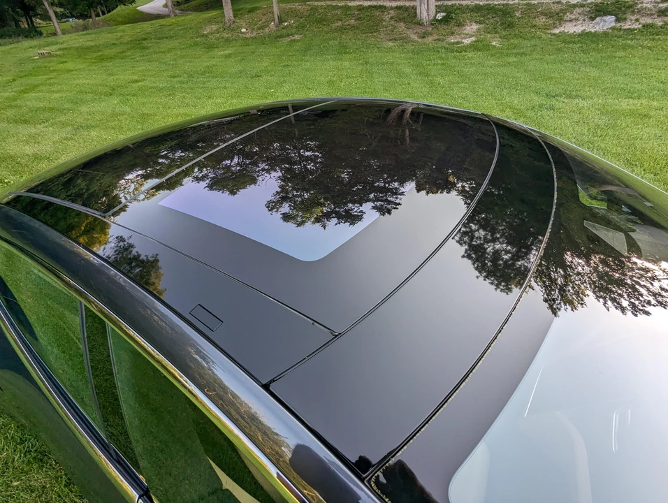 2015 Tesla Model S - Image 29 of 31