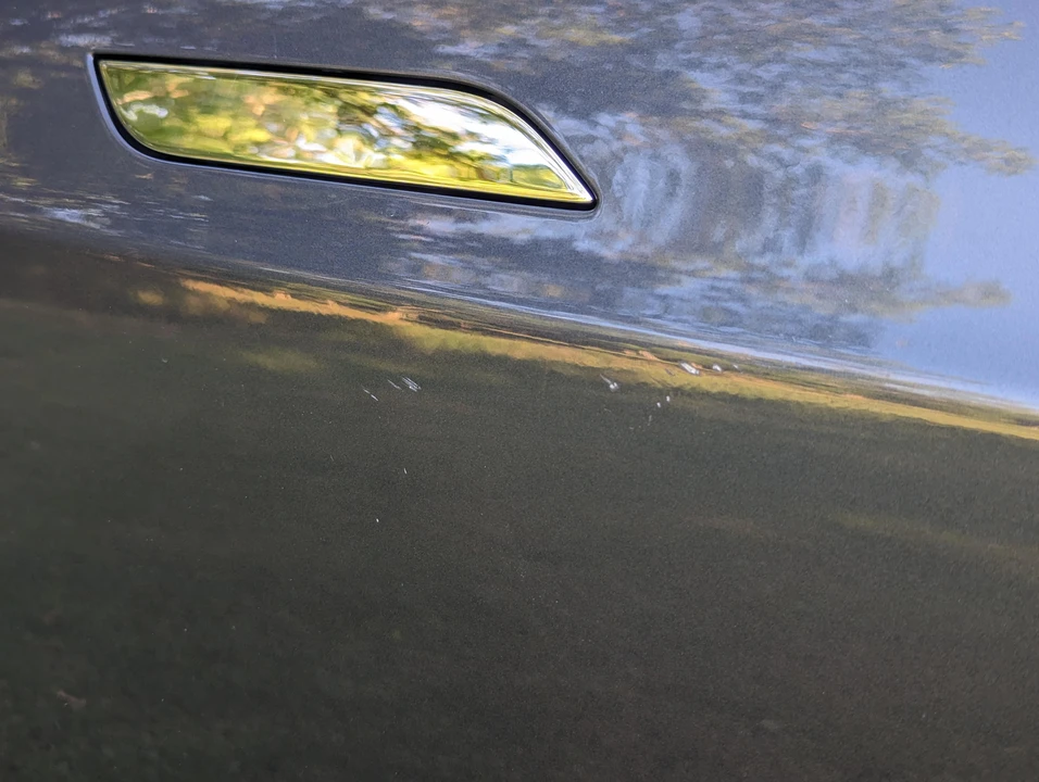 2015 Tesla Model S - Image 22 of 31