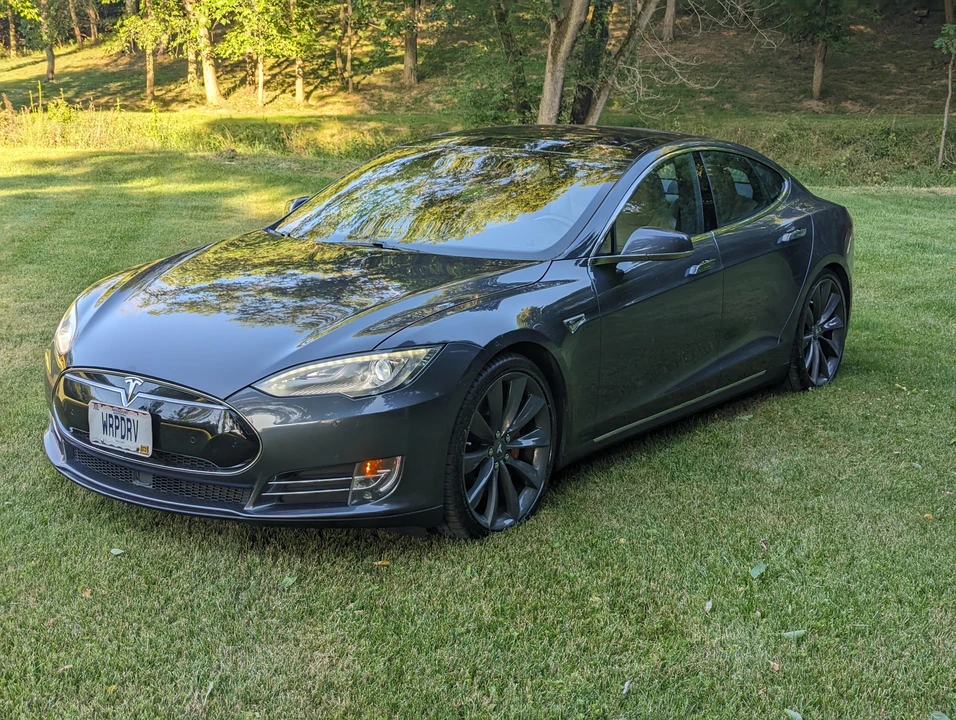 2015 Tesla Model S - Image 6 of 31