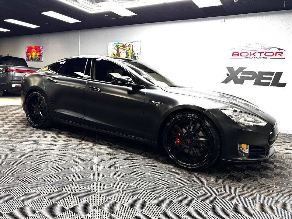 2015 Tesla Model S - Image 2 of 31