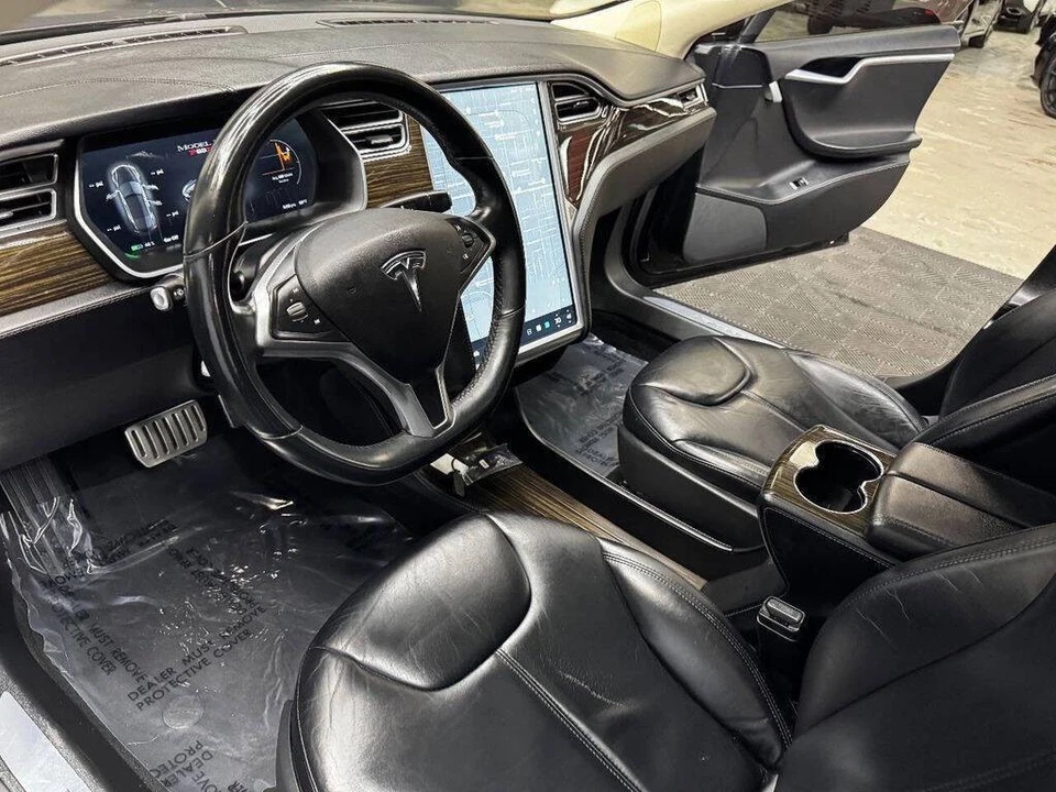 2015 Tesla Model S - Image 31 of 31