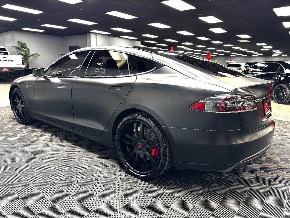 2015 Tesla Model S - Image 9 of 31