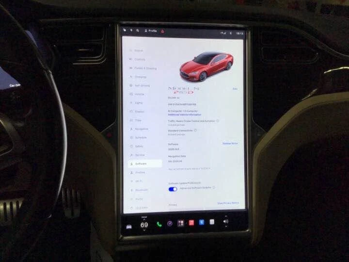 2015 Tesla Model S - Image 18 of 20