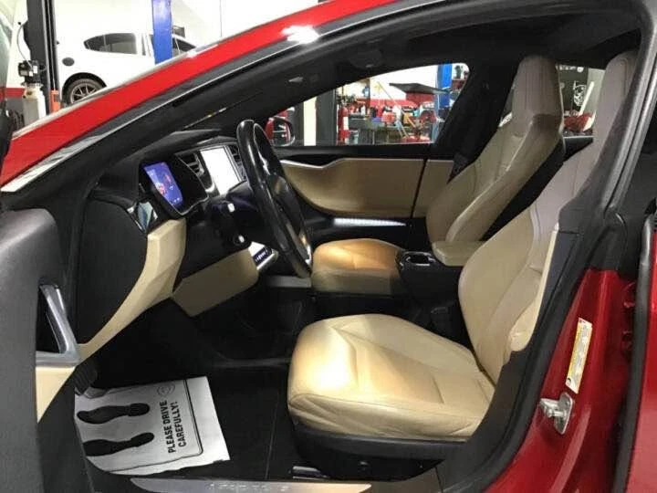 2015 Tesla Model S - Image 10 of 20
