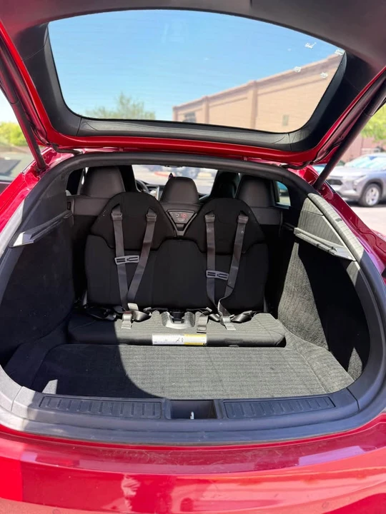 2015 Tesla Model S - Image 9 of 9