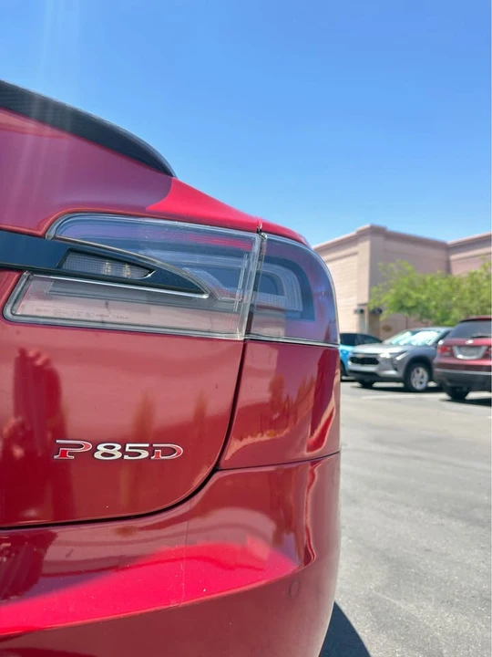 2015 Tesla Model S - Image 5 of 9