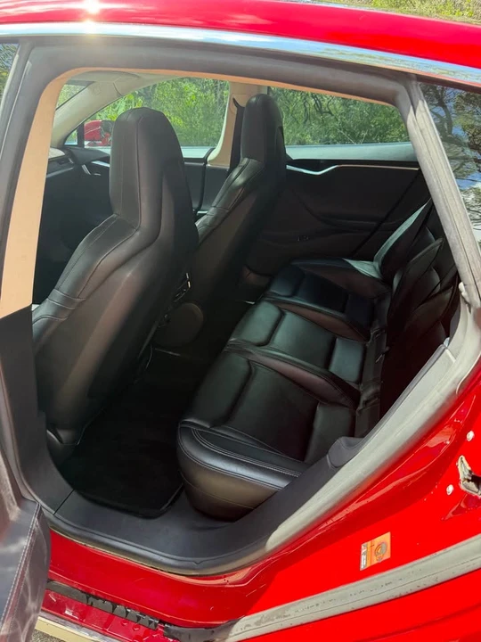 2015 Tesla Model S - Image 8 of 14