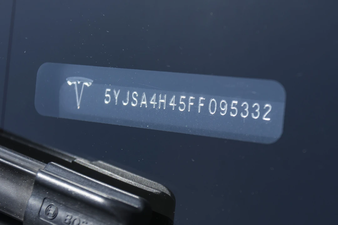 2015 Tesla Model S - Image 20 of 20