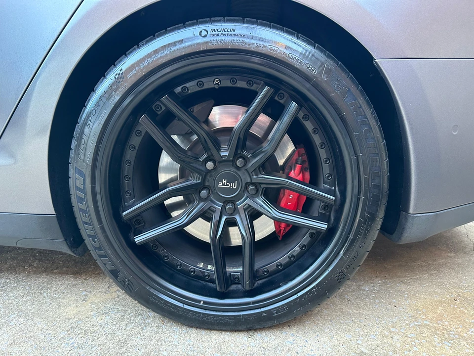 2015 Tesla Model S - Image 14 of 31