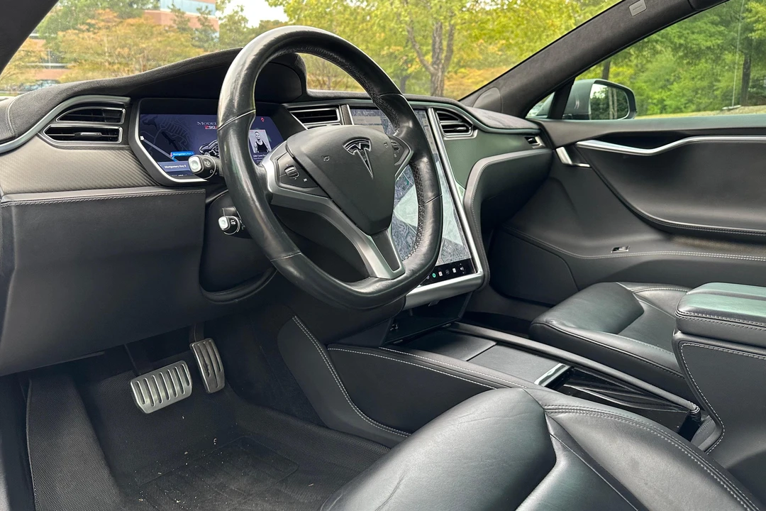 2015 Tesla Model S - Image 17 of 31