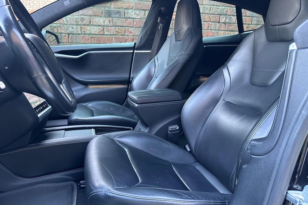 2015 Tesla Model S - Image 18 of 31
