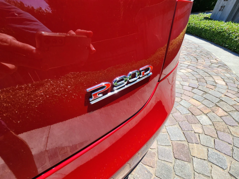 2015 Tesla Model S - Image 25 of 31