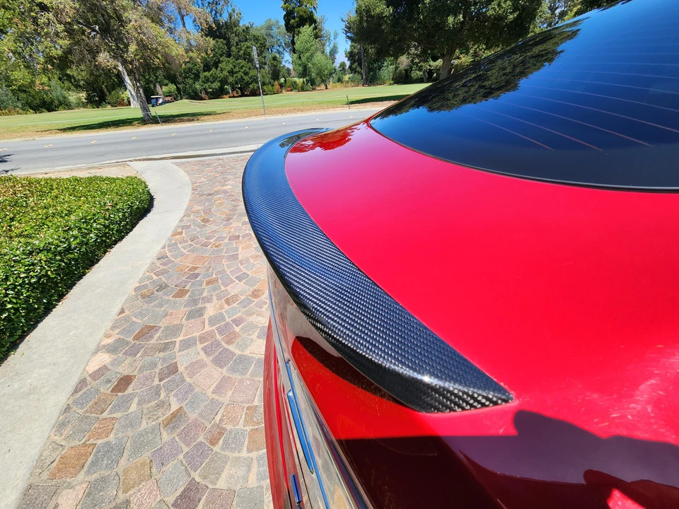 2015 Tesla Model S - Image 28 of 31