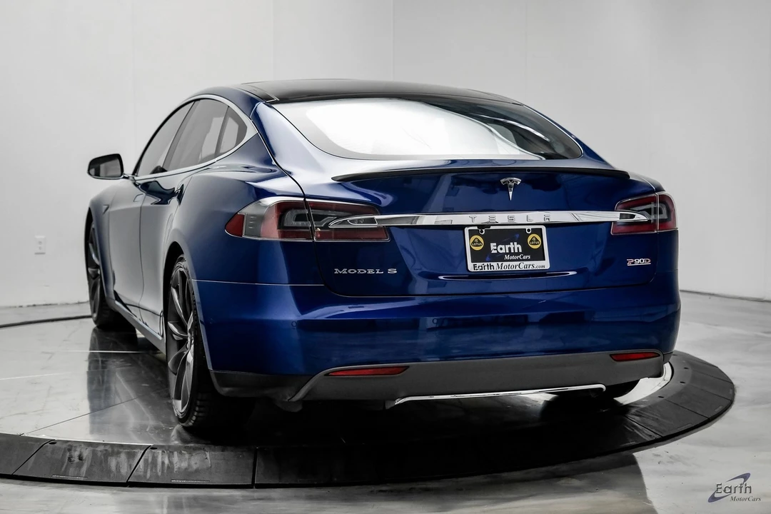 2015 Tesla Model S - Image 9 of 12