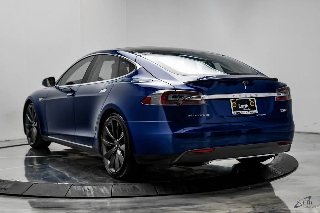2015 Tesla Model S - Image 8 of 12