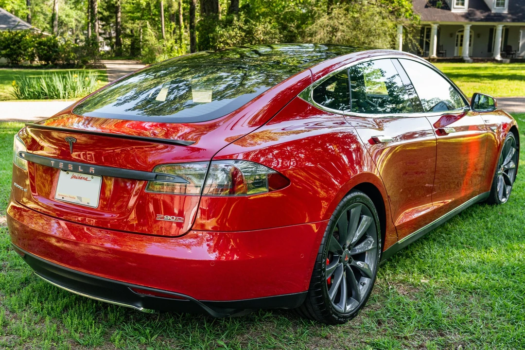 2015 Tesla Model S - Image 4 of 31