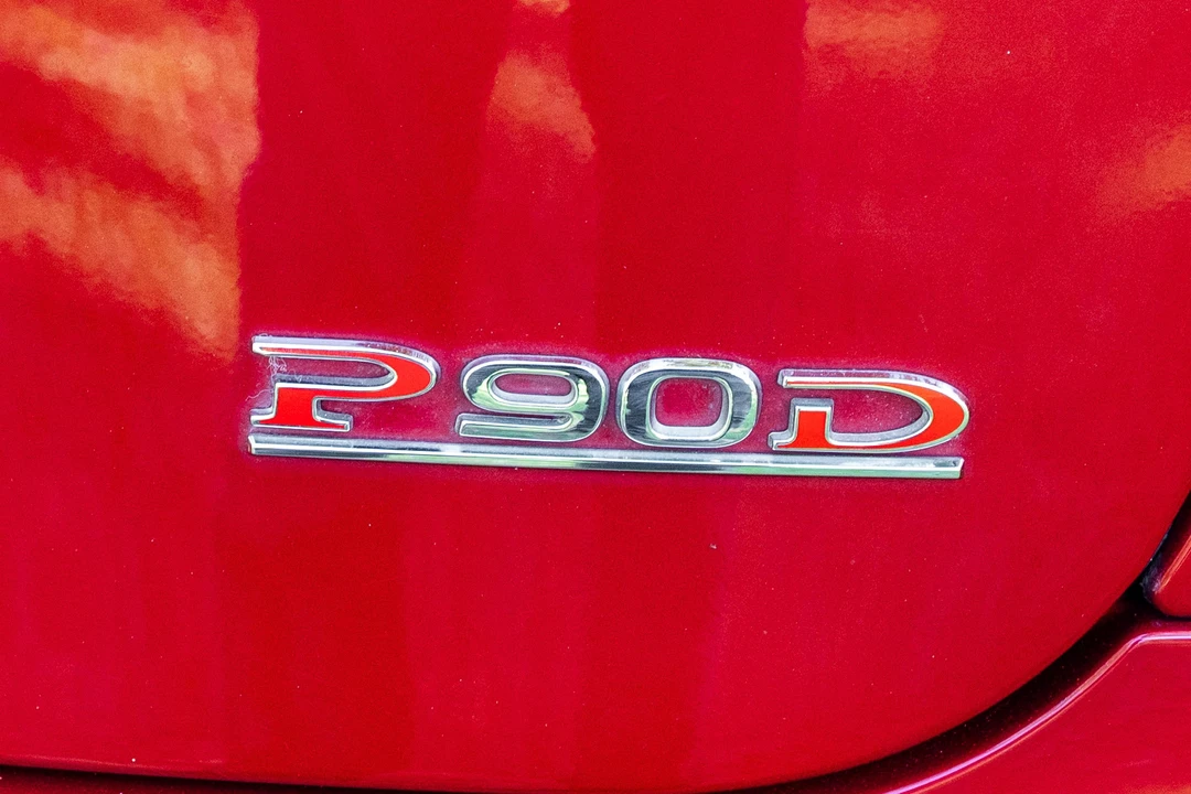 2015 Tesla Model S - Image 27 of 31