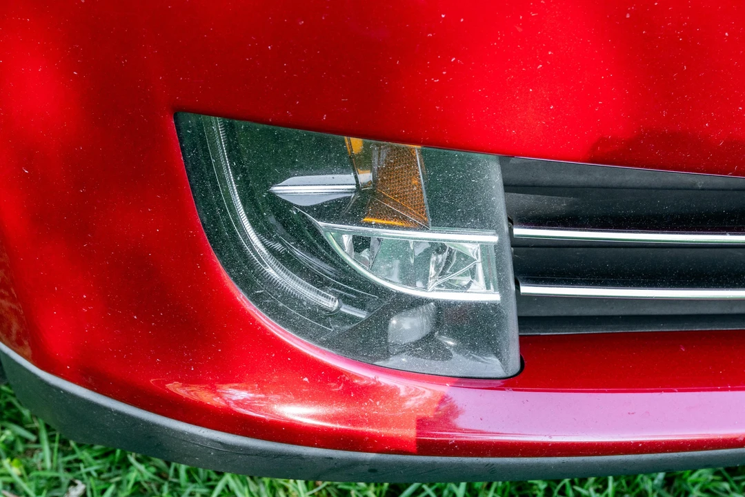 2015 Tesla Model S - Image 14 of 31