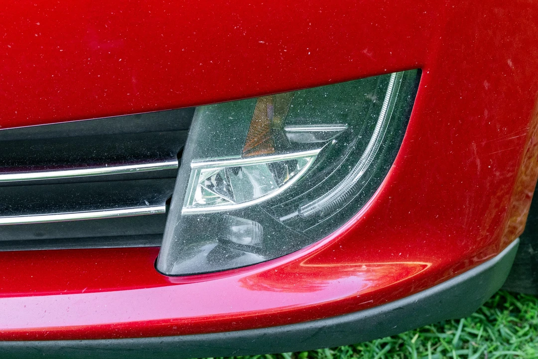 2015 Tesla Model S - Image 19 of 31