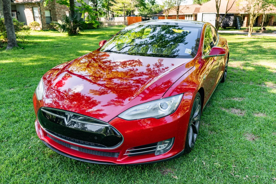 2015 Tesla Model S - Image 6 of 31
