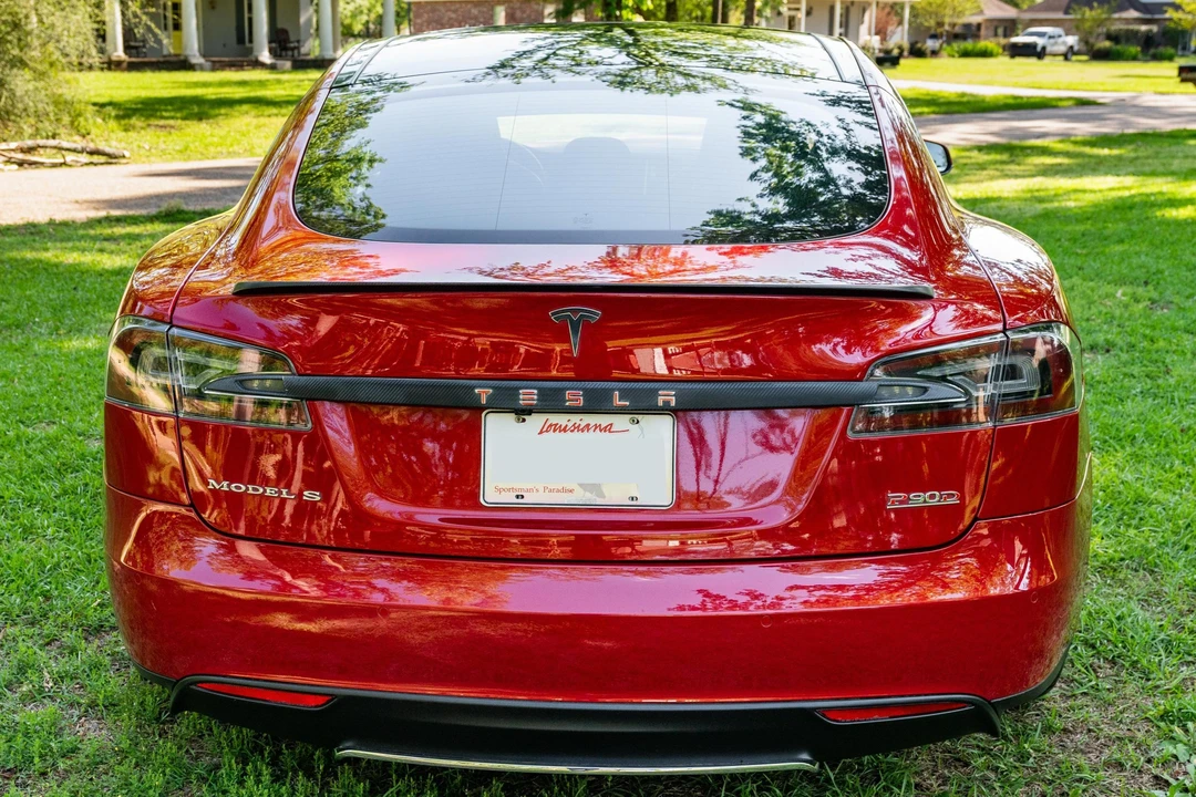 2015 Tesla Model S - Image 5 of 31