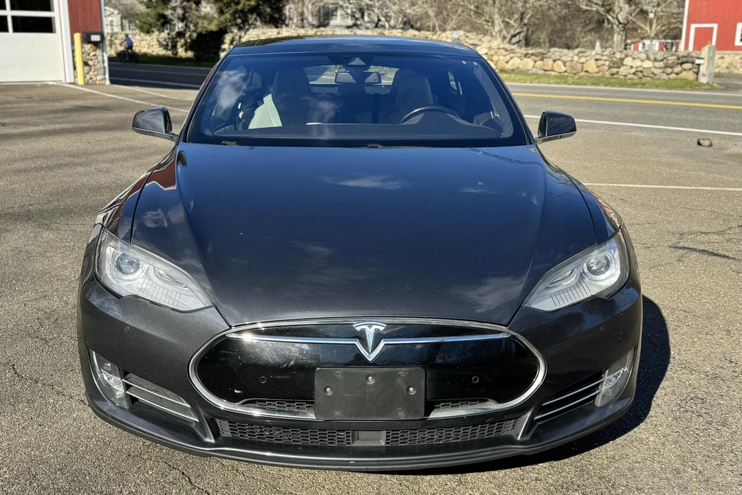 2015 Tesla Model S - Image 6 of 31