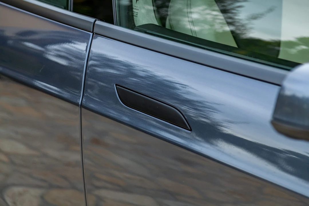 2015 Tesla Model S - Image 30 of 31