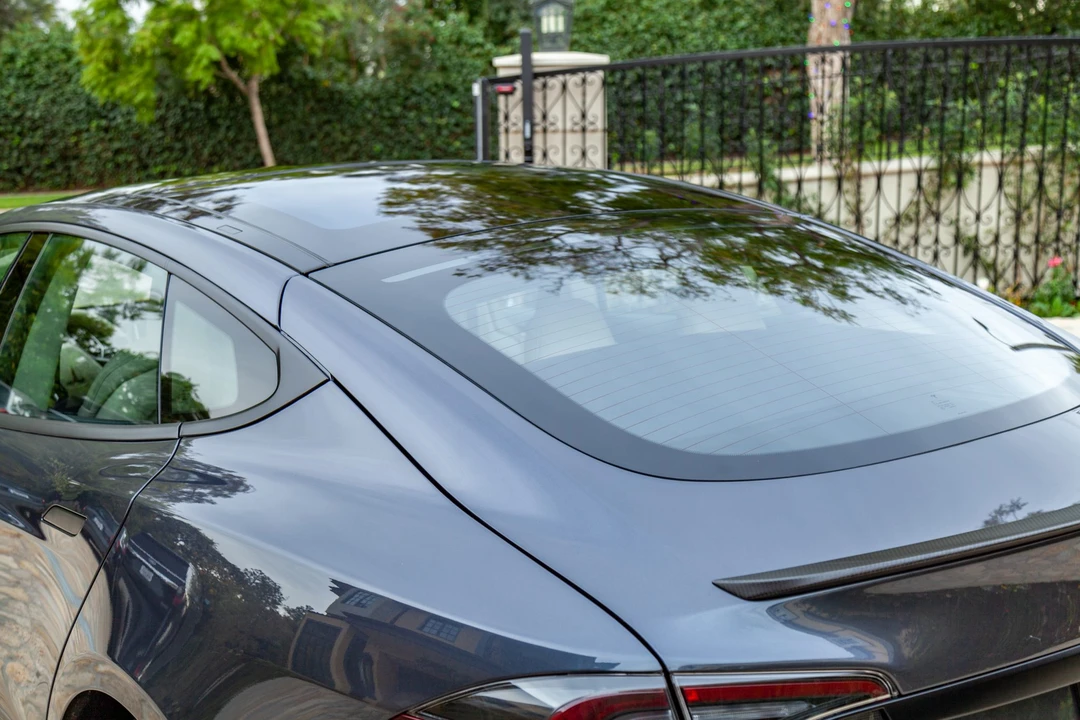 2015 Tesla Model S - Image 28 of 31