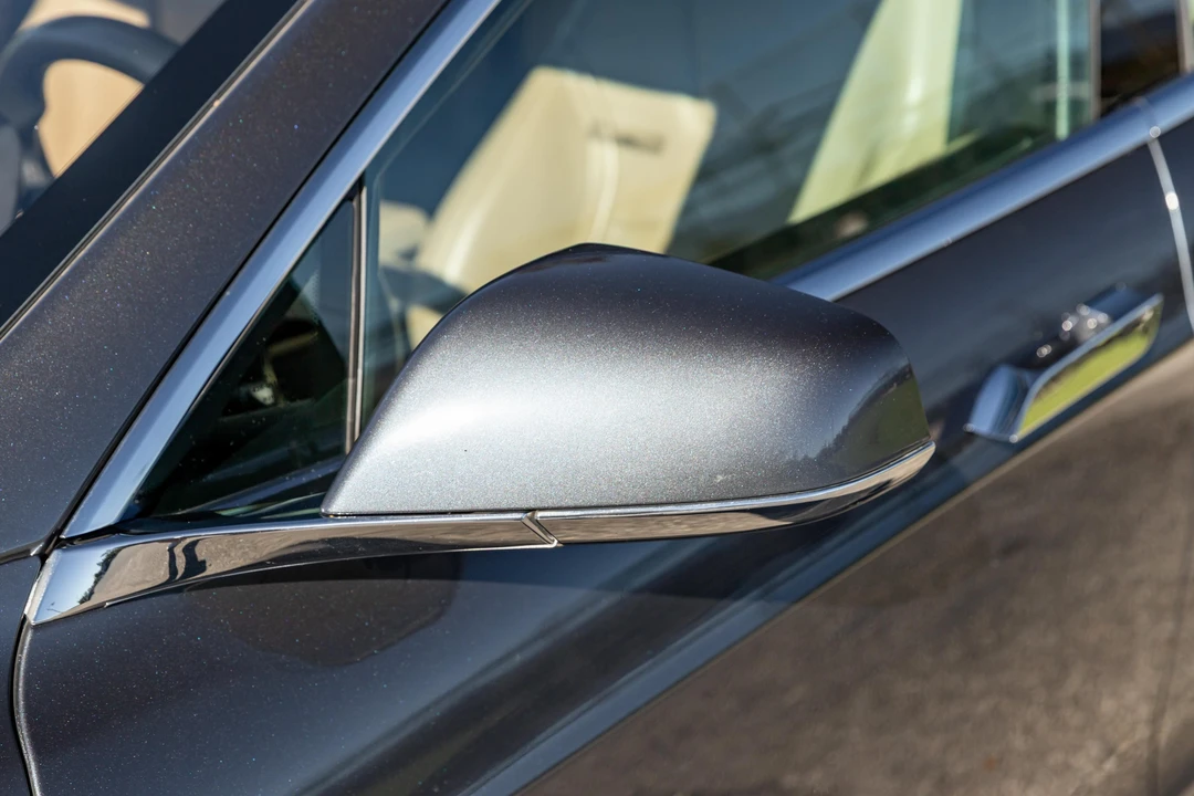 2015 Tesla Model S - Image 23 of 31