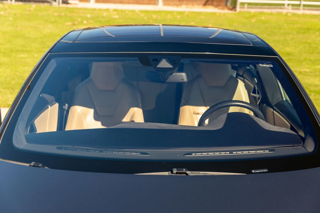 2015 Tesla Model S - Image 22 of 31