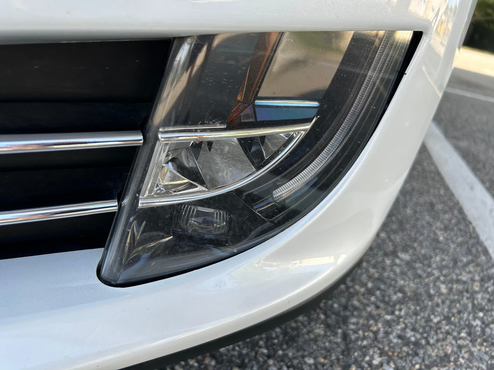 2015 Tesla Model S - Image 29 of 31