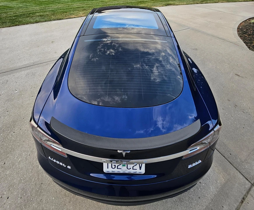 2015 Tesla Model S - Image 20 of 31
