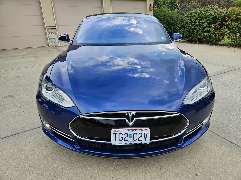 2015 Tesla Model S - Image 6 of 31