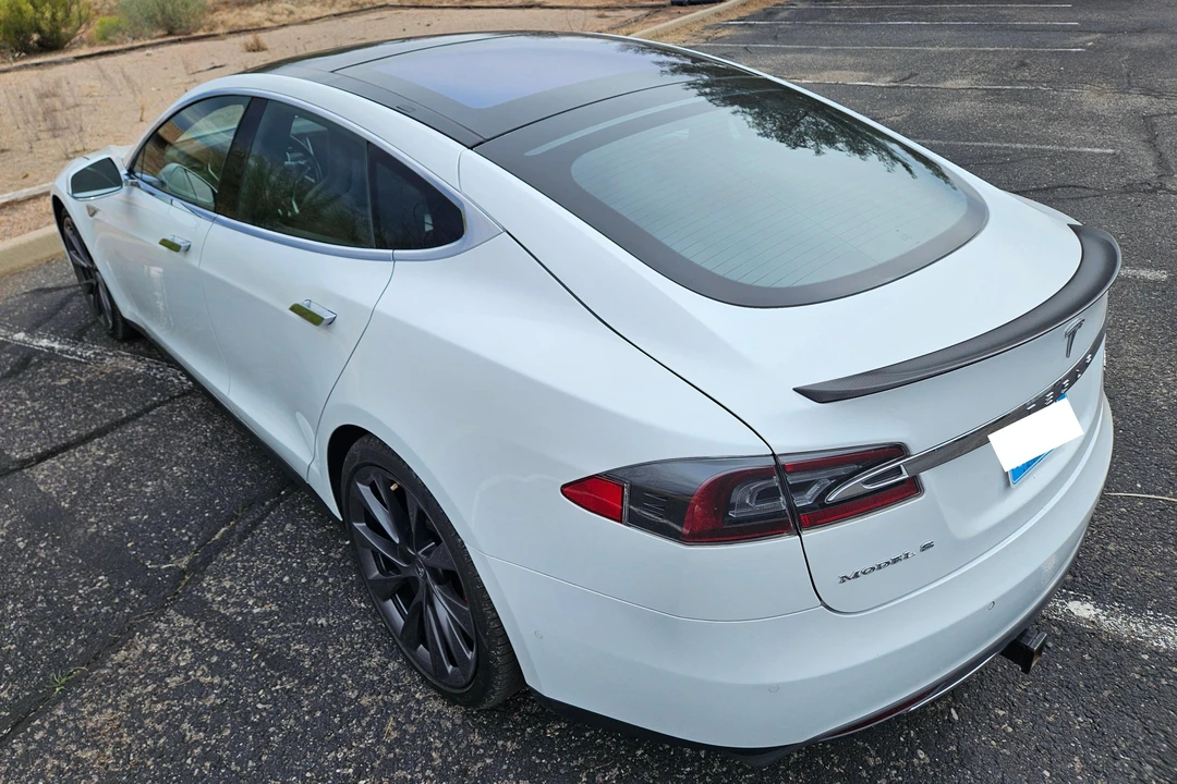 2015 Tesla Model S - Image 4 of 31