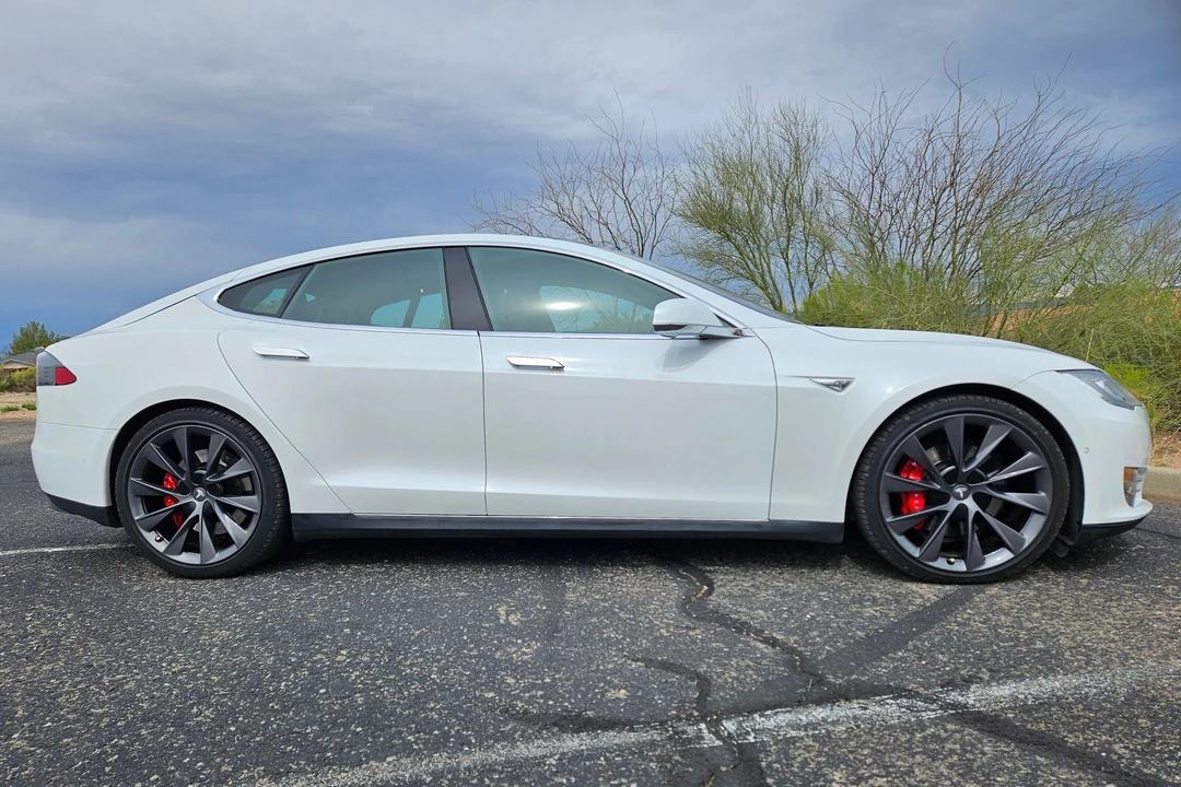 2015 Tesla Model S - Image 3 of 31