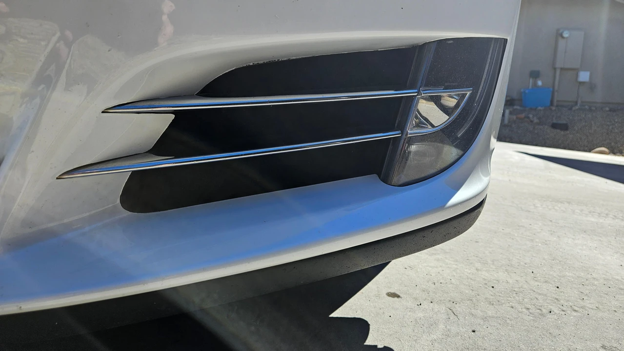 2015 Tesla Model S - Image 27 of 31