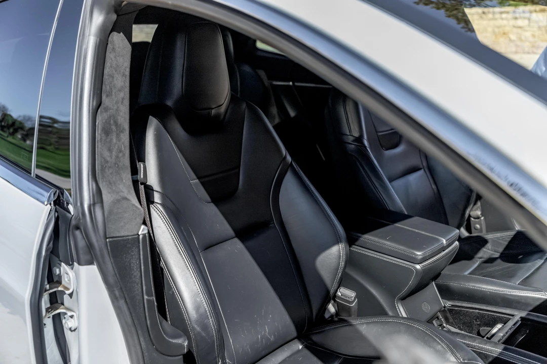 2015 Tesla Model S - Image 31 of 31