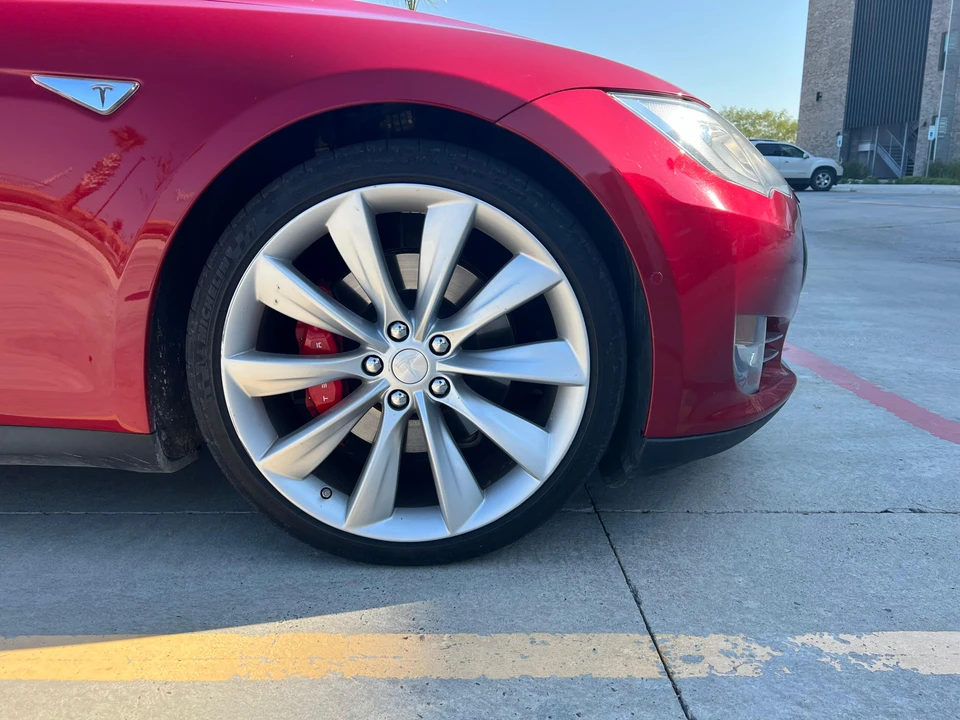2015 Tesla Model S - Image 20 of 31