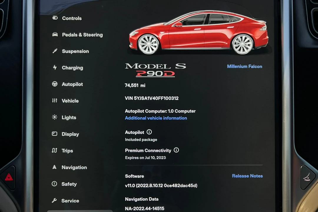 2015 Tesla Model S - Image 24 of 31