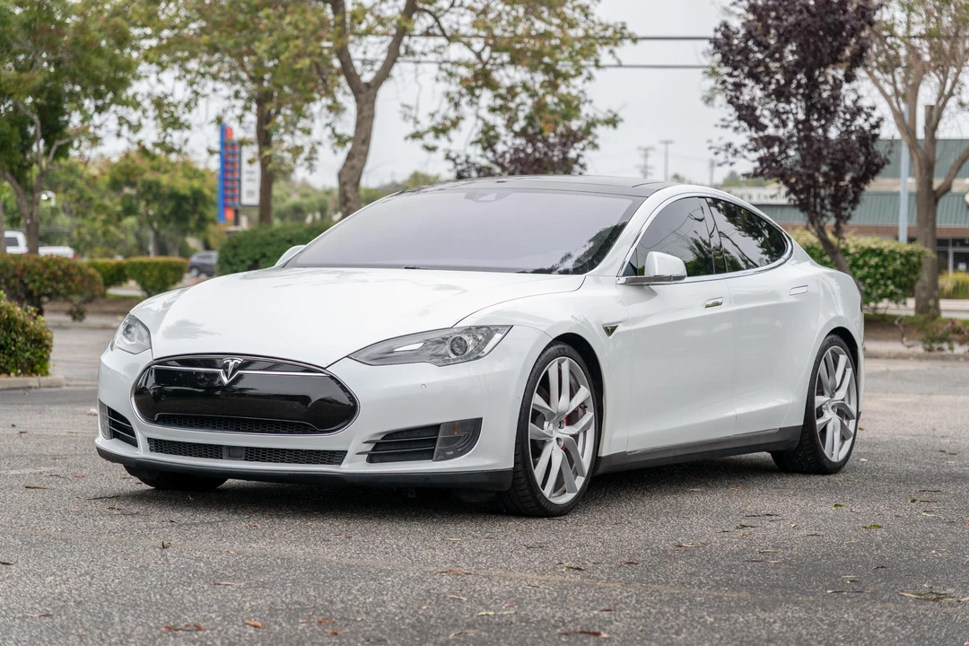 2015 Tesla Model S - Image 6 of 31