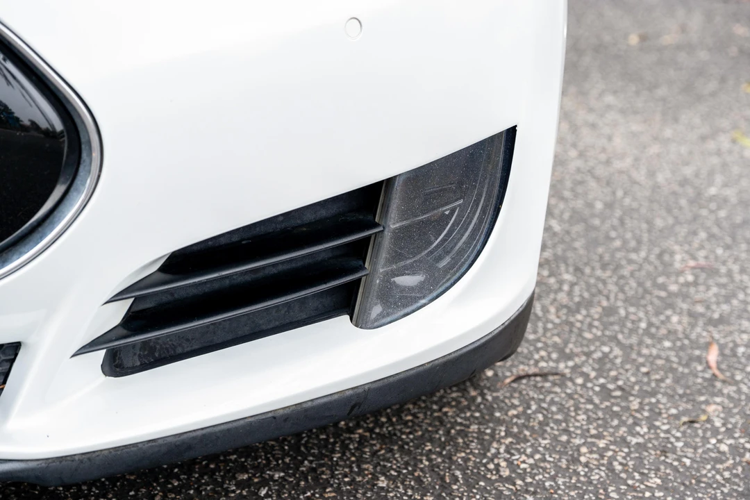 2015 Tesla Model S - Image 13 of 31
