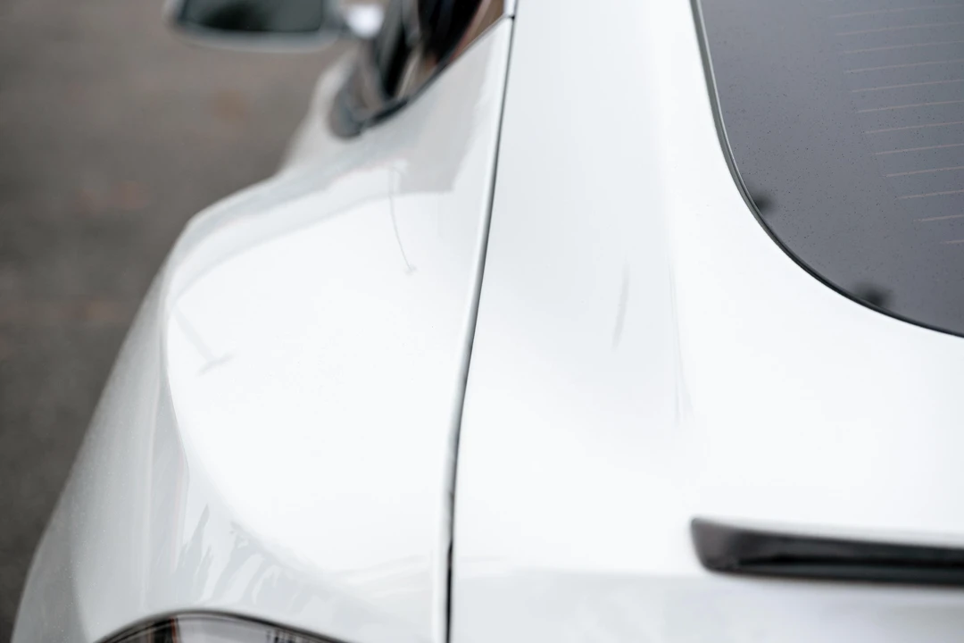 2015 Tesla Model S - Image 27 of 31