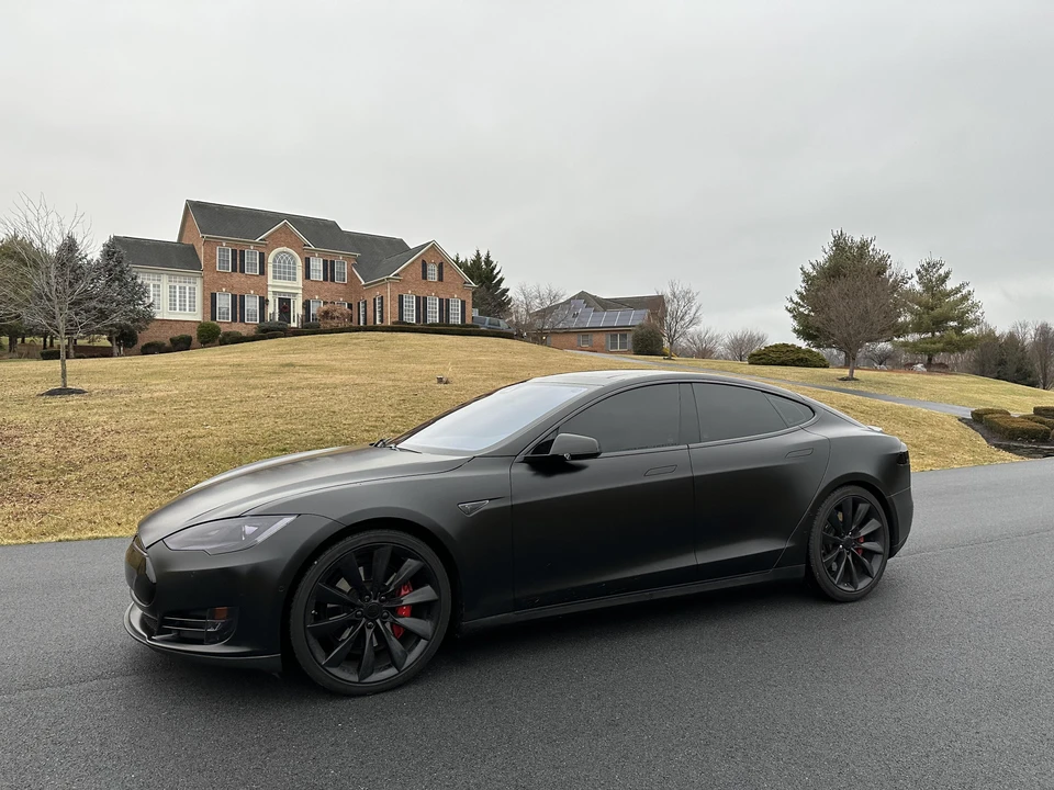 2015 Tesla Model S - Image 18 of 31