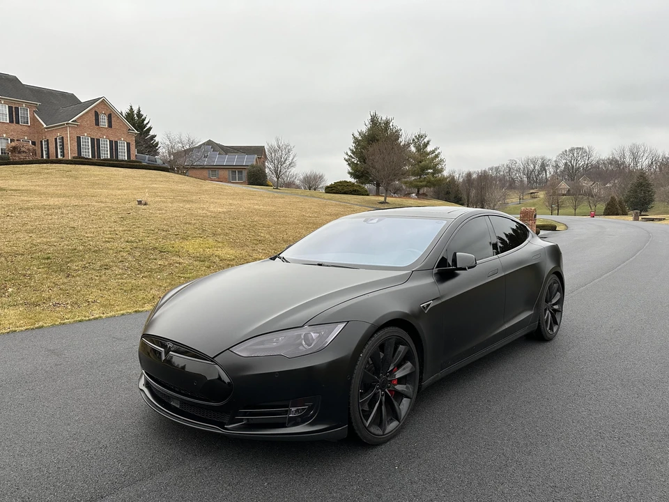 2015 Tesla Model S - Image 14 of 31