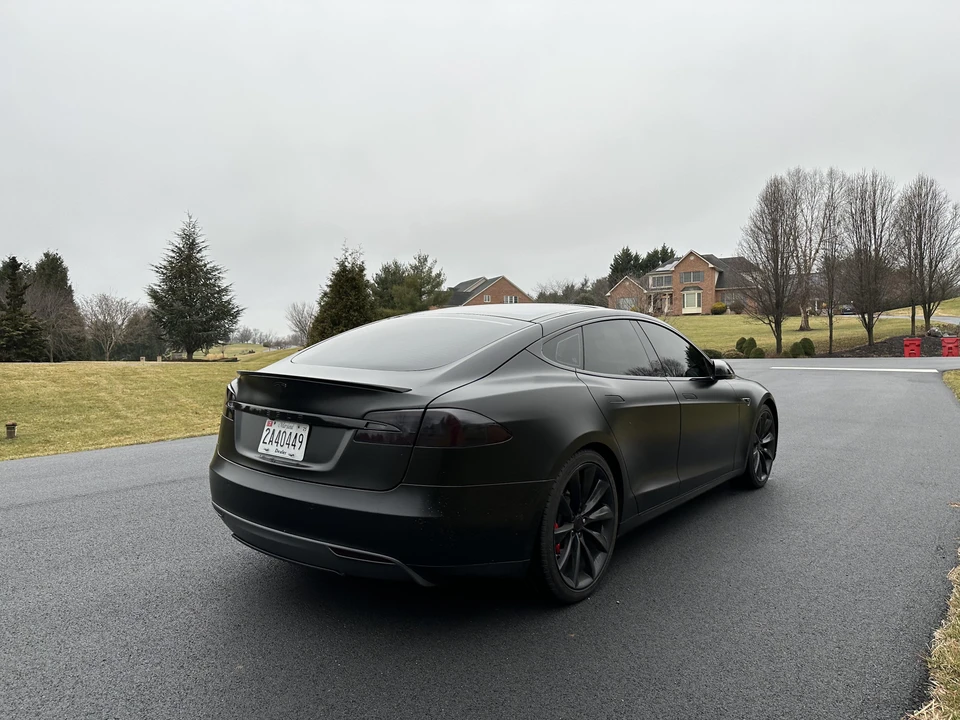 2015 Tesla Model S - Image 29 of 31