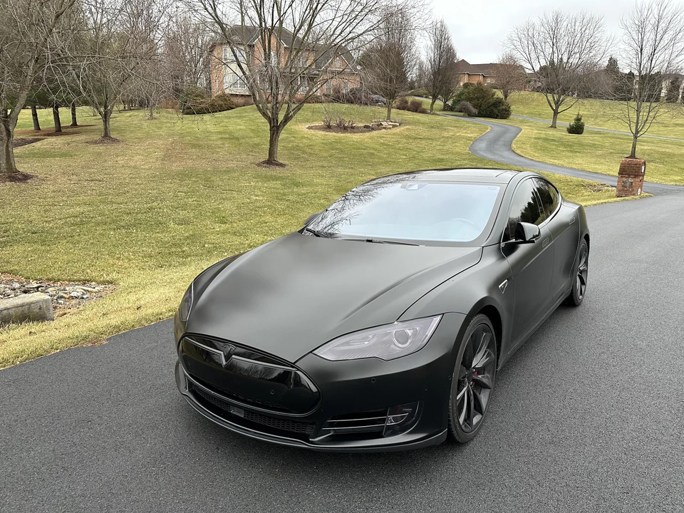 2015 Tesla Model S - Image 9 of 31