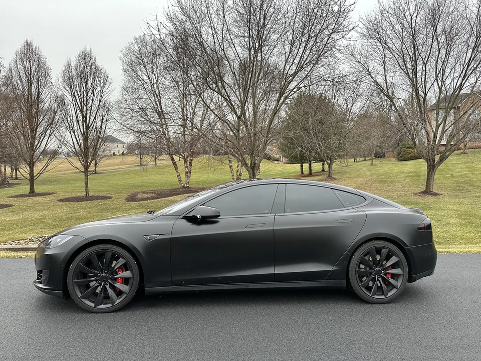 2015 Tesla Model S - Image 21 of 31