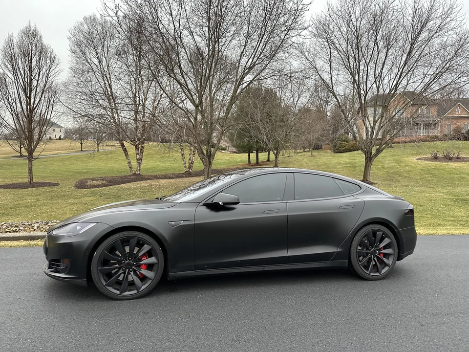 2015 Tesla Model S - Image 19 of 31