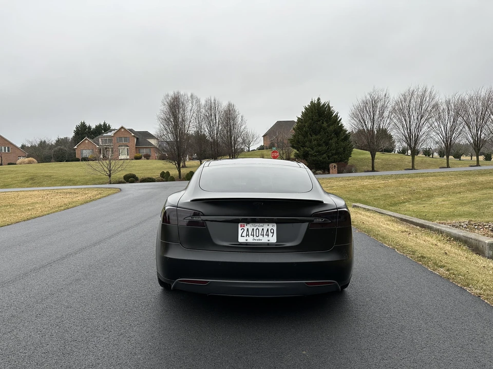 2015 Tesla Model S - Image 26 of 31